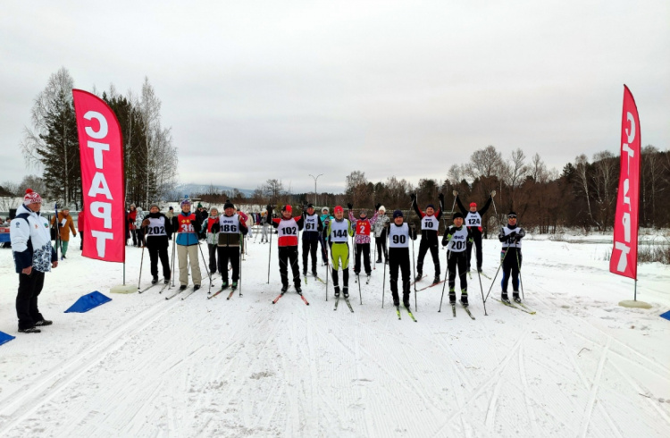 Соревнования по лыжным гонкам среди ветеранов города и ФГУП «ПСЗ».
