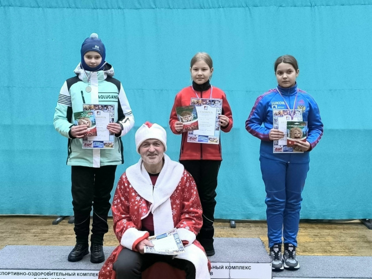 Предновогодняя вечерняя лыжная гонка памяти Г.П. Довбни в г. Усть-Катаве.