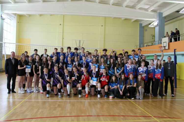 Открытое первенство по волейболу.