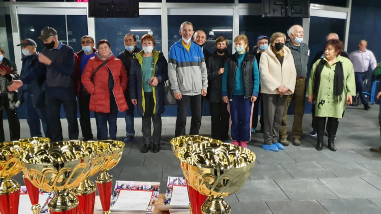 В Челябинске прошли соревнования по стрельбе из пневматической винтовки и по шашкам среди ветеранов труда и спорта