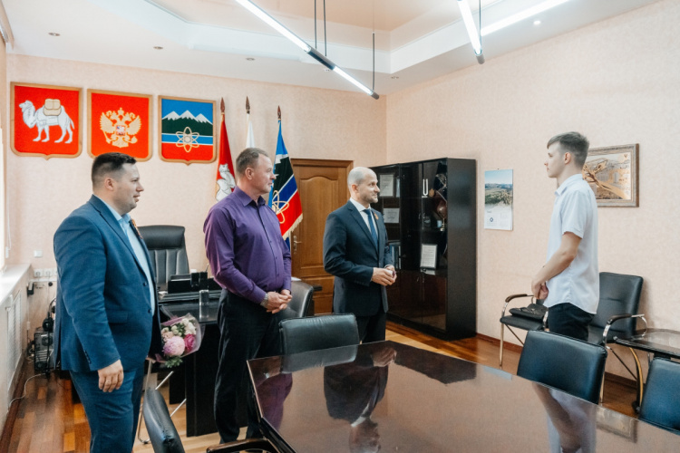 Вручение высокого спортивного звания